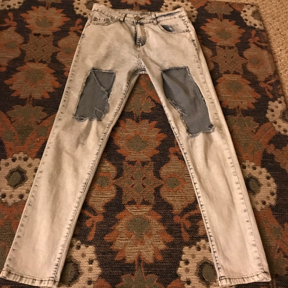 distressed  boyfriend jean